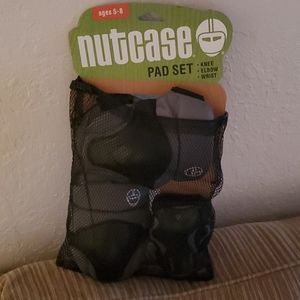 Knee elbow wrist pads